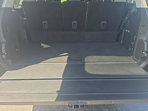 Used 2025 Ford Expedition Active AWD/4WD image 37