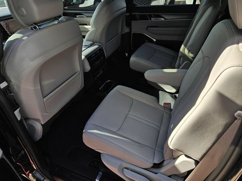 New 2026 Jeep Grand Wagoneer Limited AWD/4WD image 13