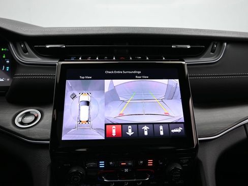 Used 2025 Jeep Grand Cherokee Limited 4xe image 28