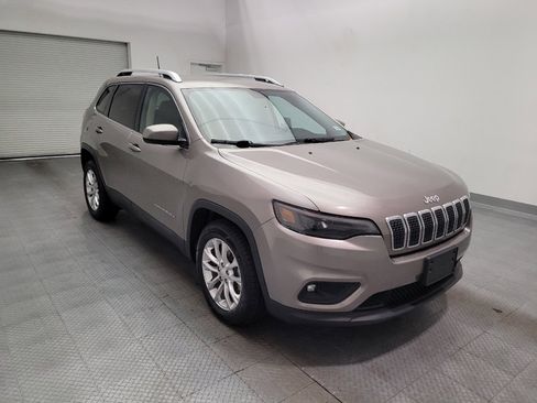 Used 2019 Jeep Cherokee Latitude w/ Popular Appearance Group FWD image 13