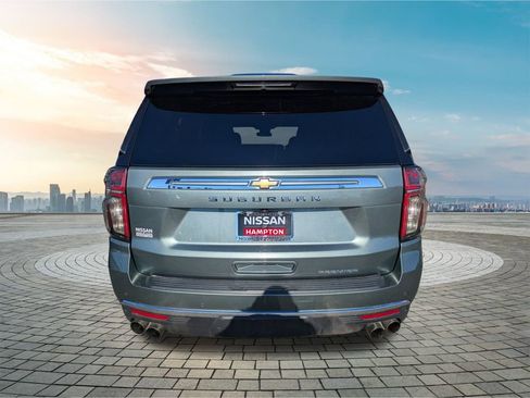 Used 2023 Chevrolet Suburban Premier image 7