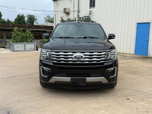 Used 2018 Ford Expedition Limited w/ Equipment Group 302A RWD image 2