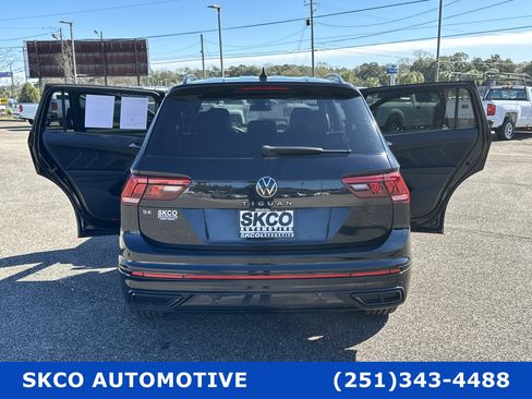 Used 2022 Volkswagen Tiguan SE R-Line image 32