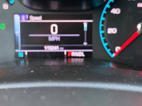 Used 2018 Chevrolet Colorado Z71 RWD image 17