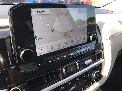 Used 2022 Nissan Pathfinder SL image 18