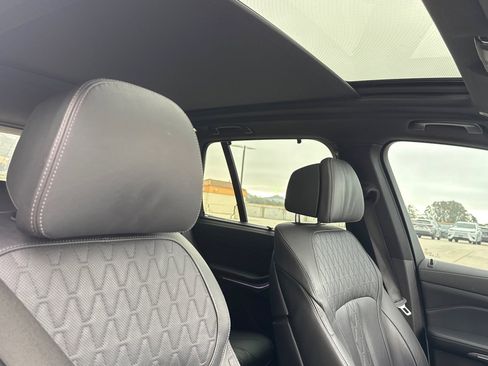 Used 2023 BMW X5 xDrive40i w/ Executive Package image 25