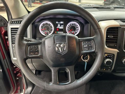 Used 2019 RAM 1500 Classic SLT image 12