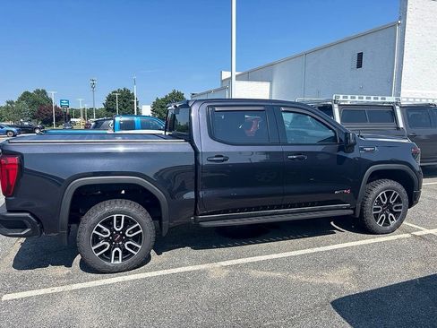 Certified 2023 GMC Sierra 1500 AT4 w/ AT4 Premium Package AWD/4WD image 14