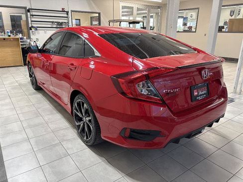 Used 2021 Honda Civic Sport image 2