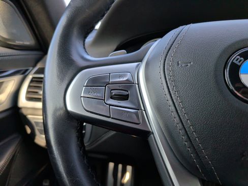 Used 2019 BMW 750i w/ M Sport Package image 21