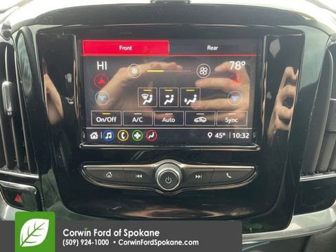 Used 2020 Chevrolet Traverse LS image 28