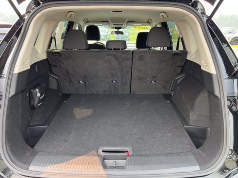 Used 2024 Nissan Rogue S AWD/4WD image 5