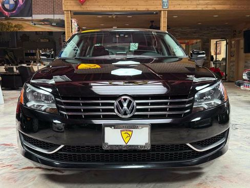 Used 2014 Volkswagen Passat 1.8T Wolfsburg Edition FWD image 2