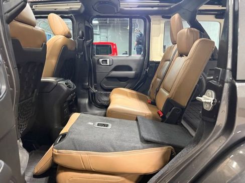 Used 2020 Jeep Wrangler Unlimited Rubicon w/ Uconnect 4C Nav & Sound Group image 38