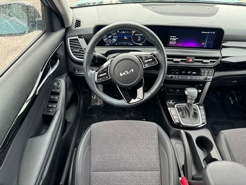 Used 2024 Kia Seltos S AWD/4WD image 10