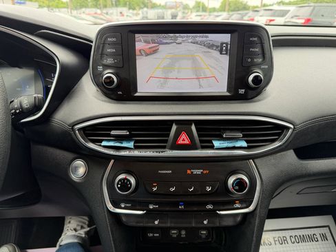 Used 2019 Hyundai Santa Fe SEL AWD/4WD image 15