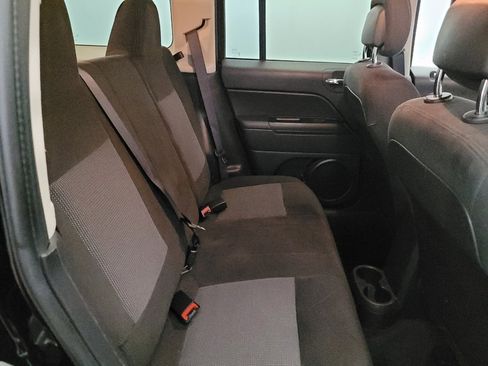 Used 2017 Jeep Patriot Latitude FWD image 19