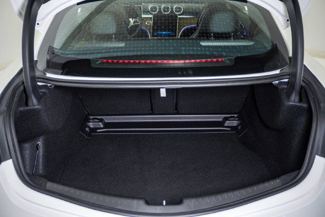 Used 2024 Mercedes-Benz CLE 300 4MATIC Coupe image 34
