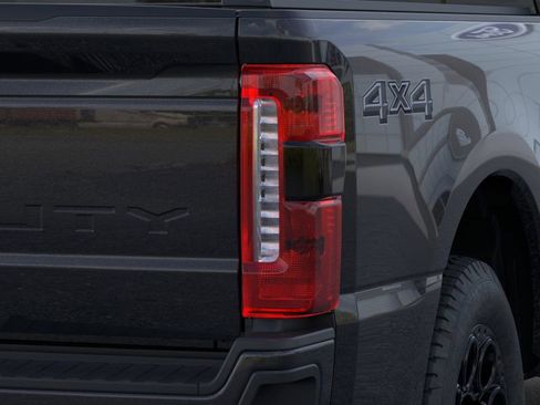 New 2025 Ford F350 Lariat w/ Black Appearance Package image 21