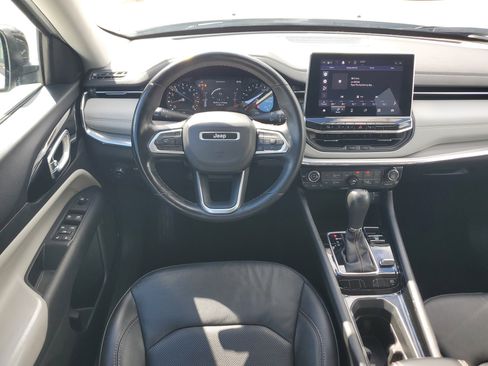 Used 2022 Jeep Compass Limited image 18