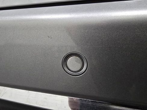 Used 2020 Chrysler Pacifica Limited image 11