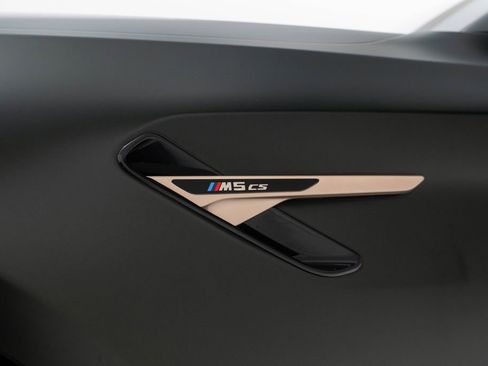 Used 2022 BMW M5 CS image 40