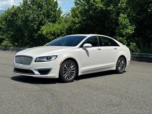 Used 2018 Lincoln MKZ Select w/ Technology Package AWD/4WD image 3