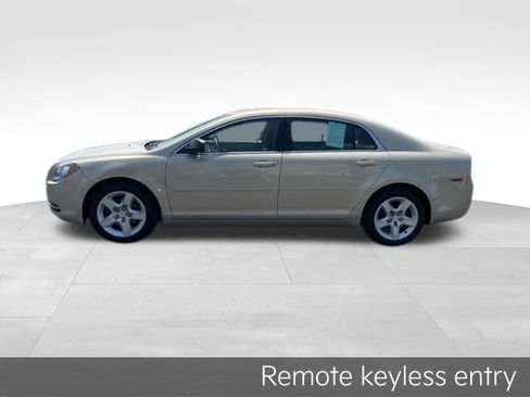 Used 2010 Chevrolet Malibu LS FWD image 4