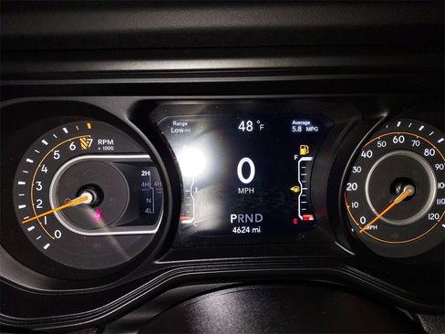 Used 2025 Jeep Gladiator Mojave image 21