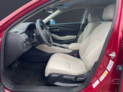 Certified 2023 Honda Accord LX image 9