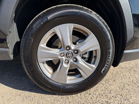 Used 2025 Toyota RAV4 XLE image 30