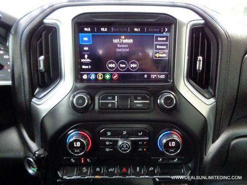 Used 2019 Chevrolet Silverado 1500 LT Trail Boss AWD/4WD image 18