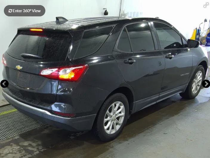 Used 2018 Chevrolet Equinox LS FWD image 2