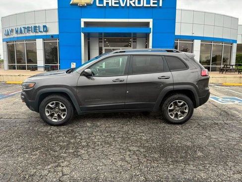 Used 2019 Jeep Cherokee Trailhawk AWD/4WD image 1