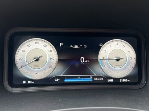 Used 2022 Hyundai Kona Limited w/ Cargo Package FWD image 10