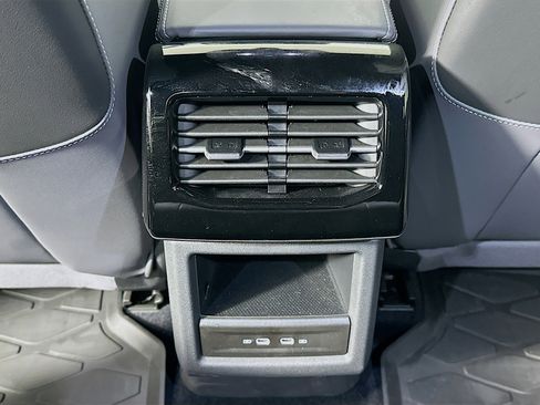 Used 2024 Volkswagen ID.4 S RWD image 28