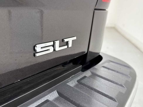 Used 2015 GMC Sierra 1500 SLT w/ SLT Crew Cab Value Package image 28