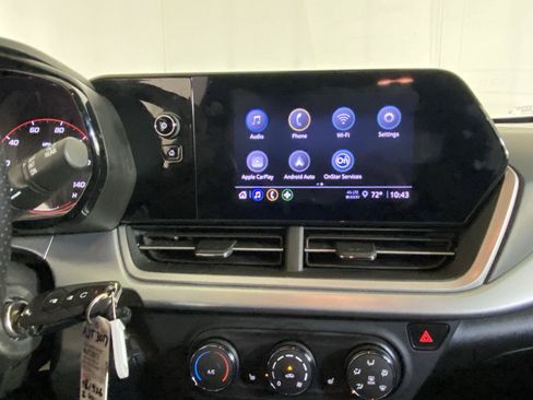 Used 2024 Chevrolet Trax RS w/ Driver Confidence Package FWD image 18