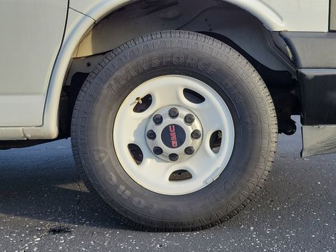 Used 2020 GMC Savana 2500 Extended w/ Driver Convenience Package image 5