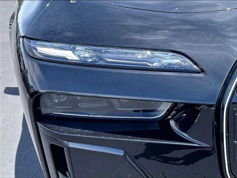 Used 2024 BMW i7 M70 AWD/4WD image 30