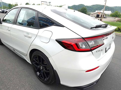 Used 2024 Honda Civic Sport image 5