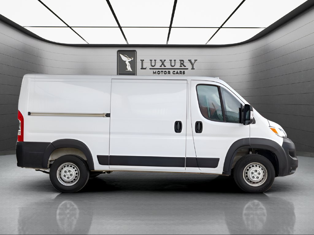 Used 2025 RAM ProMaster 2500 w/ Convenience Group FWD image 9