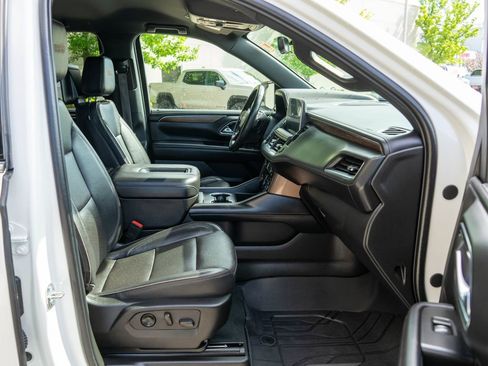 Used 2024 Chevrolet Tahoe High Country w/ Advanced Technology Package AWD/4WD image 10