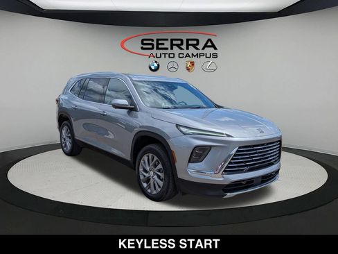 Used 2025 Buick Enclave Preferred w/ Power Package FWD image 14