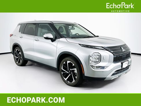 Used 2024 Mitsubishi Outlander SE AWD/4WD image 1