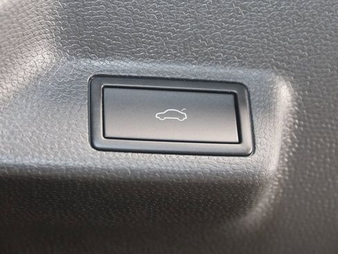 Used 2025 Volkswagen ID. Buzz Pro S image 56