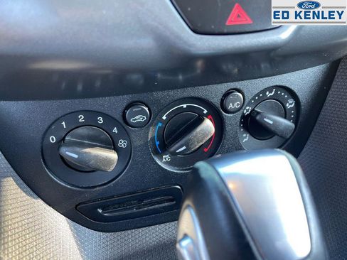 Used 2016 Ford Transit Connect XL image 7