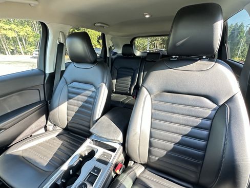 Used 2022 Ford Edge SEL w/ Convenience Package AWD/4WD image 7