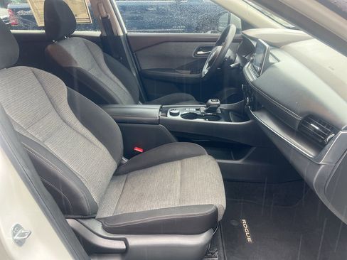Used 2021 Nissan Rogue SV image 23