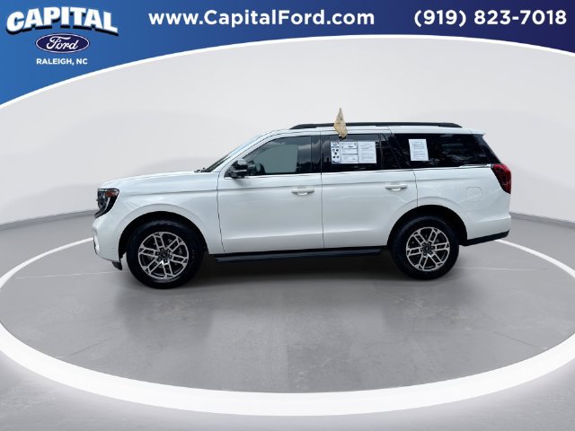 Certified 2025 Ford Expedition Active AWD/4WD image 5